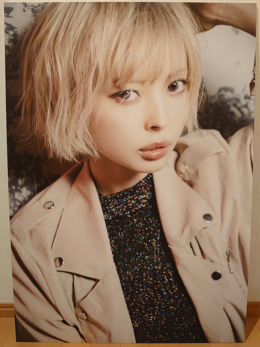 KUROakaDohentai's tweet photo. 昨日(4/22)のもが活
#最上もが 写真集『#MOGASTYLE』
クラファンリターンファイナル！
待望のパネルが届きました〜🥳
幸運なことに選択権①番を頂き、最も欲しいパネルが必ず手に入る状況で選んだのが…こちらのもがちゃん！
カッコえええ"え"え"😭💜
オォさーん(@ooxo_web)こちらにしましたよ🤗✨ https://t.co/h4EHP89do4