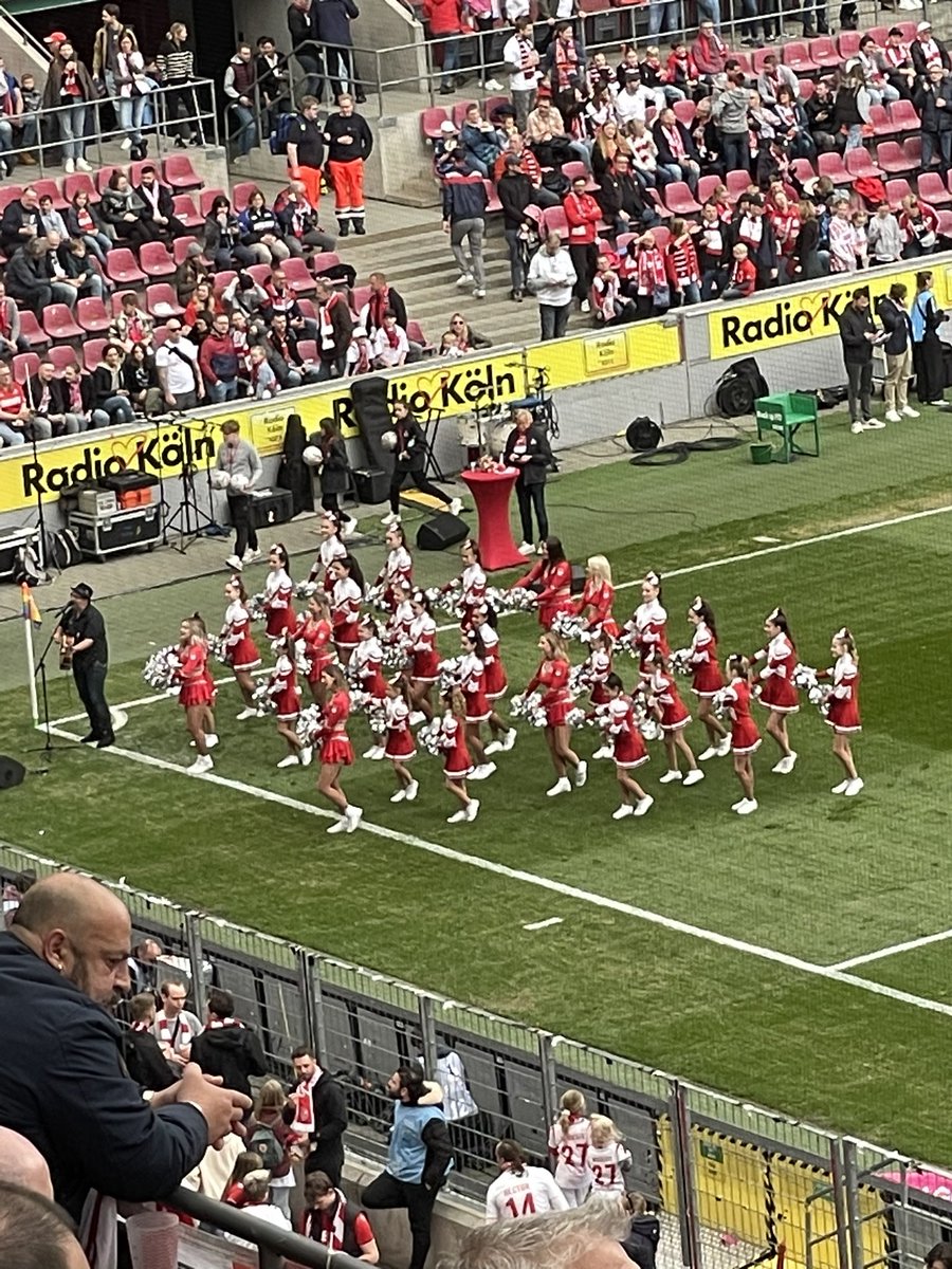 GoTallyGo's tweet image. Endlich mal kein Ramba Zamba #Pyroshow beim @fckoeln herrlich ❤️💪