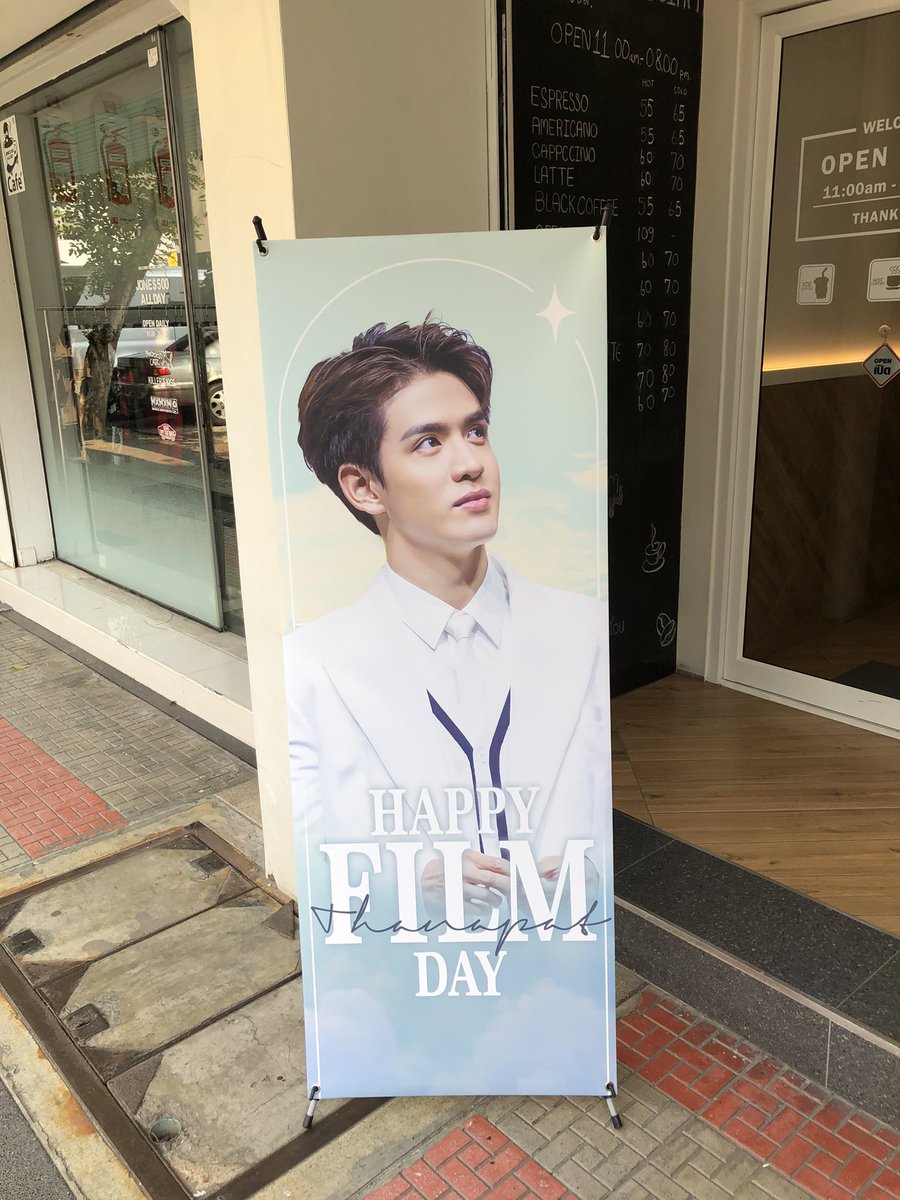 jinpingapy's tweet photo. Film's Birthday Project :)

ps. ขออนุญาตลงใหม่ทั้งหมด เพราะลืมแท็คแอคบ้าน T^T 

4. The Doyle at Siam 

@FilmtnpStudio 

#OurPreciousAngel_FilmTNP 
#FilmBDProjectChallenge
#HappyFilmsDay2023 
#FilmThanapat #ฟิล์มธนภัทร https://t.co/UhFdmeGcil