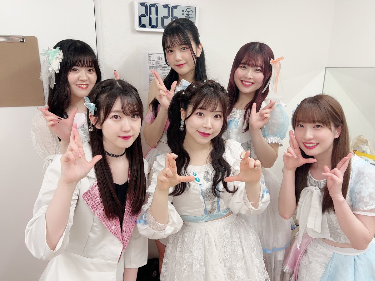 inmkoyuki's tweet photo. らぶすぴさん✿𓈒*

生誕祭や退所ライブに出演してくれてありがとうございました🩷🧡💚🩵💜
その度に皆でライブ見てくれて嬉しかったです🥹🫶
楽曲交換はいい思い出だし、セトリもいつもの4曲を選ばせていただきました♬

6月4日ワンマンライブ頑張ってください！！！ https://t.co/0hQhITNFBW