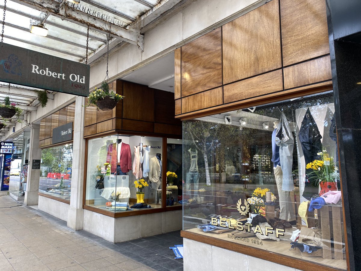 SamRhydderch's tweet photo. @mikeparkerwales Walking past the #RobertOld shop made me think of #OnTheRedHill - down in Bournemouth this weekend for @BmthWritingFest which has been fantastic! https://t.co/AKePVZMcpB
