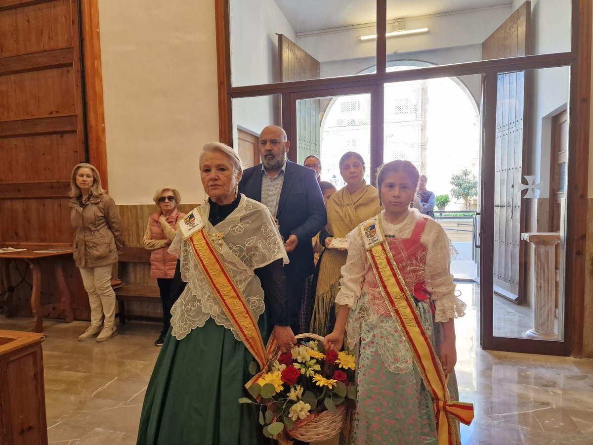 Misa del Día de Aragón por su patrón, San Jorge, organizada por el Centro Aragonés de Palma. Nuestro candidato, <a href="/JaimeMartinez/">Jaime Martínez Llabrés</a>, ha asistido a la celebración y participado en la ofrenda floral.

#LoMejorParaPalma
#EstrategiaPalma2035