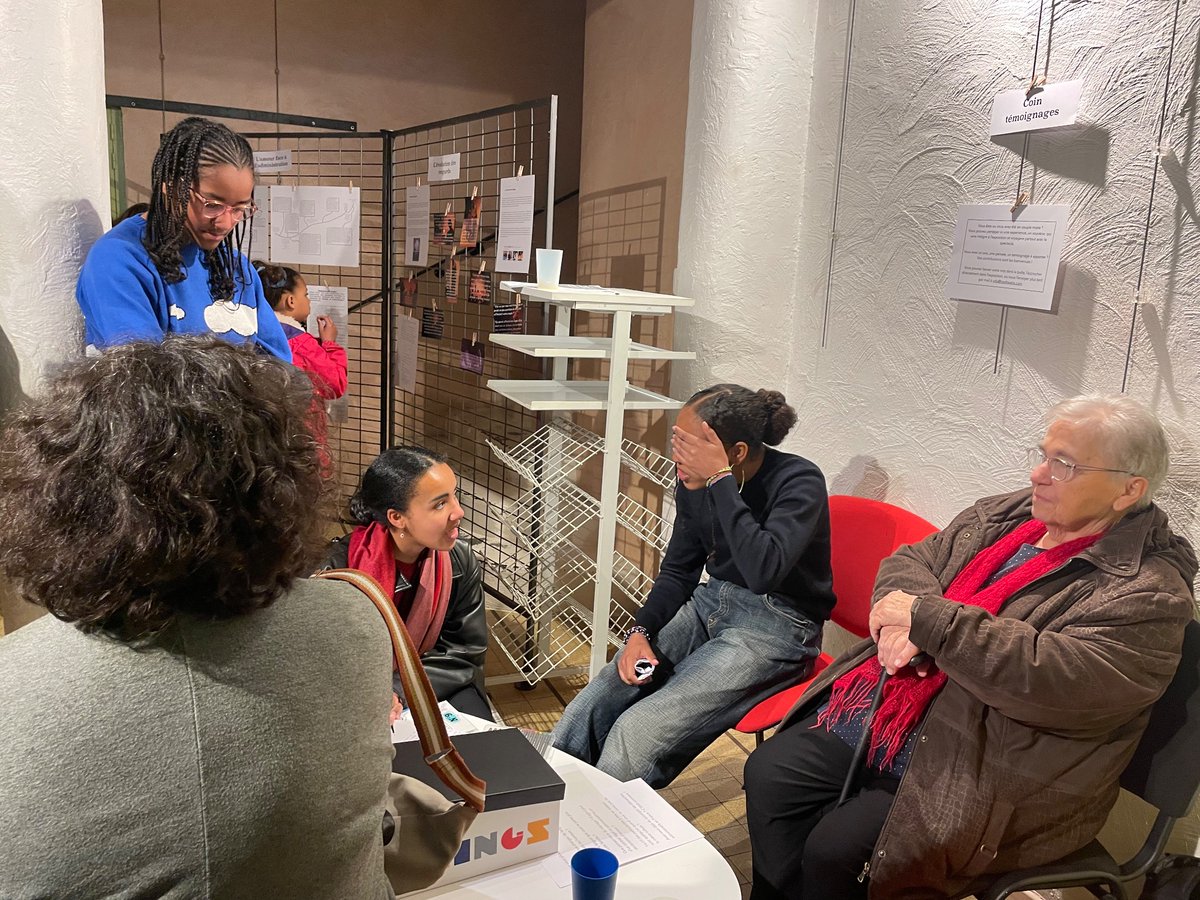 leila_elsa's tweet photo. Mais ce spectacle de @RPSplays au @CLDijonnais hier… tellement de témoignages, d’échanges et de sentiment renouvelé que les cultures sont faites pour être toujours en contact les unes des autres, s’enrichir et se transporter. https://t.co/0C9JJVYlcb