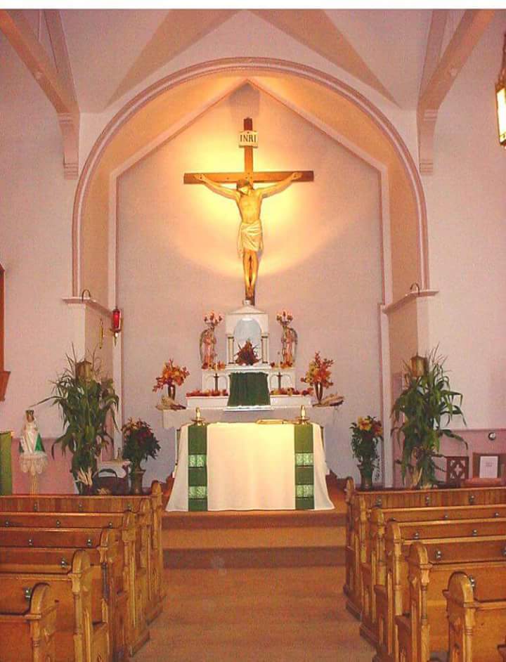 UTARATIBU WA MKRISTU MKATOLIKI KANISANI👇🏻👇🏻👇🏻

•Ninapoingia Kanisani, nachovya maji ya baraka na kusema "Unitakase Ee Bwana mimi na uovu wangu wote, ili nipate kustahili kushiriki ibada takatifu' Kwa jina la Baba na la Mwana na la Roho Mtakatifu" Amina! 

•Ninapiga goti huku