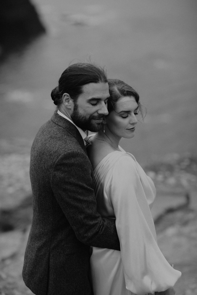 "It is an absolute human certainty that no one can know his own beauty or perceive a sense of his own worth until it has been reflected back to him in the mirror of another loving, caring human being."
— John Joseph Powell

#seandkatephotography