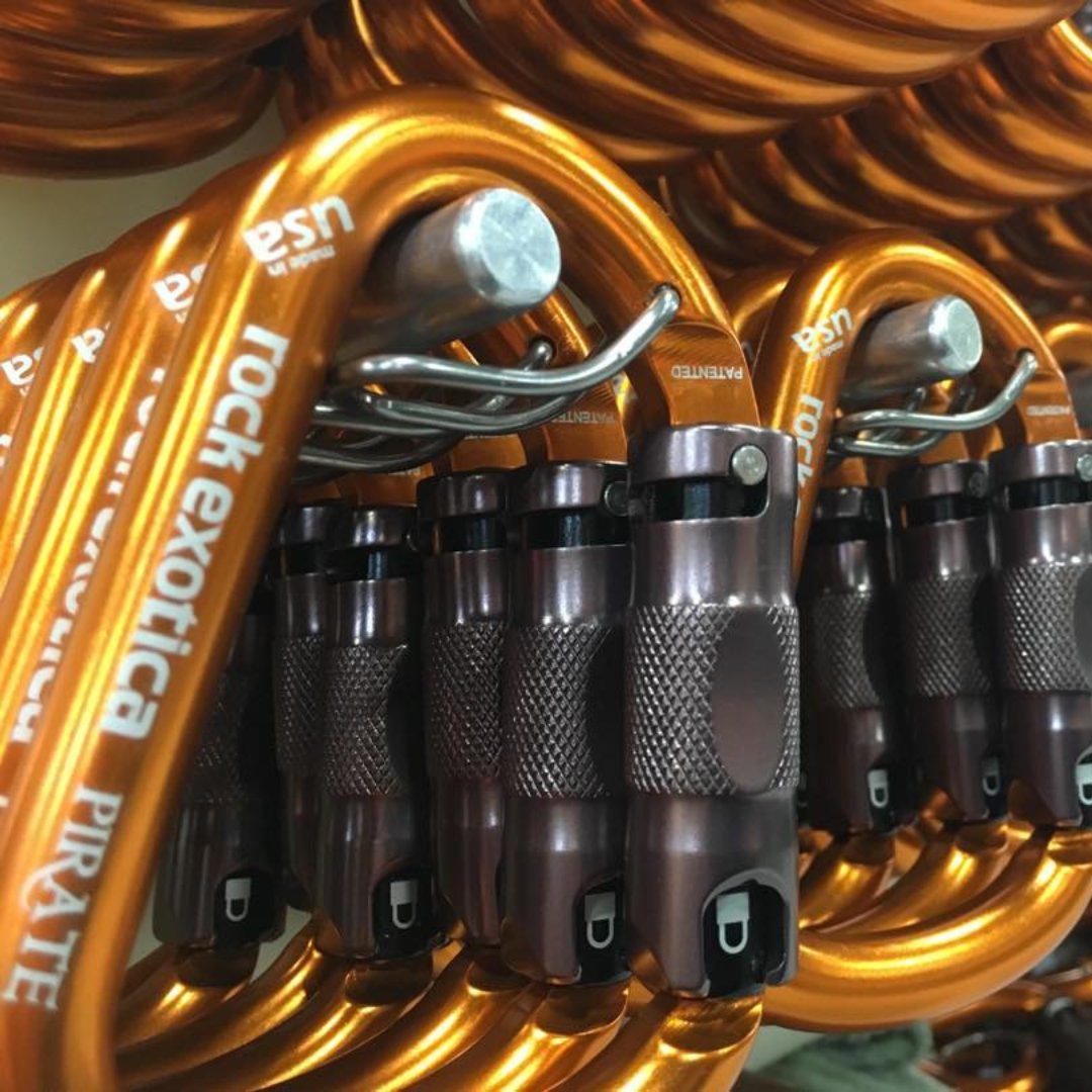 mtnshopemea's tweet photo. As an HMS, or pear-shaped carabiner, the Pirate easily accommodates the use of a wide range of gear, webbing or ropes – either as a belay biner at the harness or as a connector in a system. 

For further information on the Pirate Carabiner see https://t.co/5uTjrc4fGA https://t.co/bvRaeNPoPh