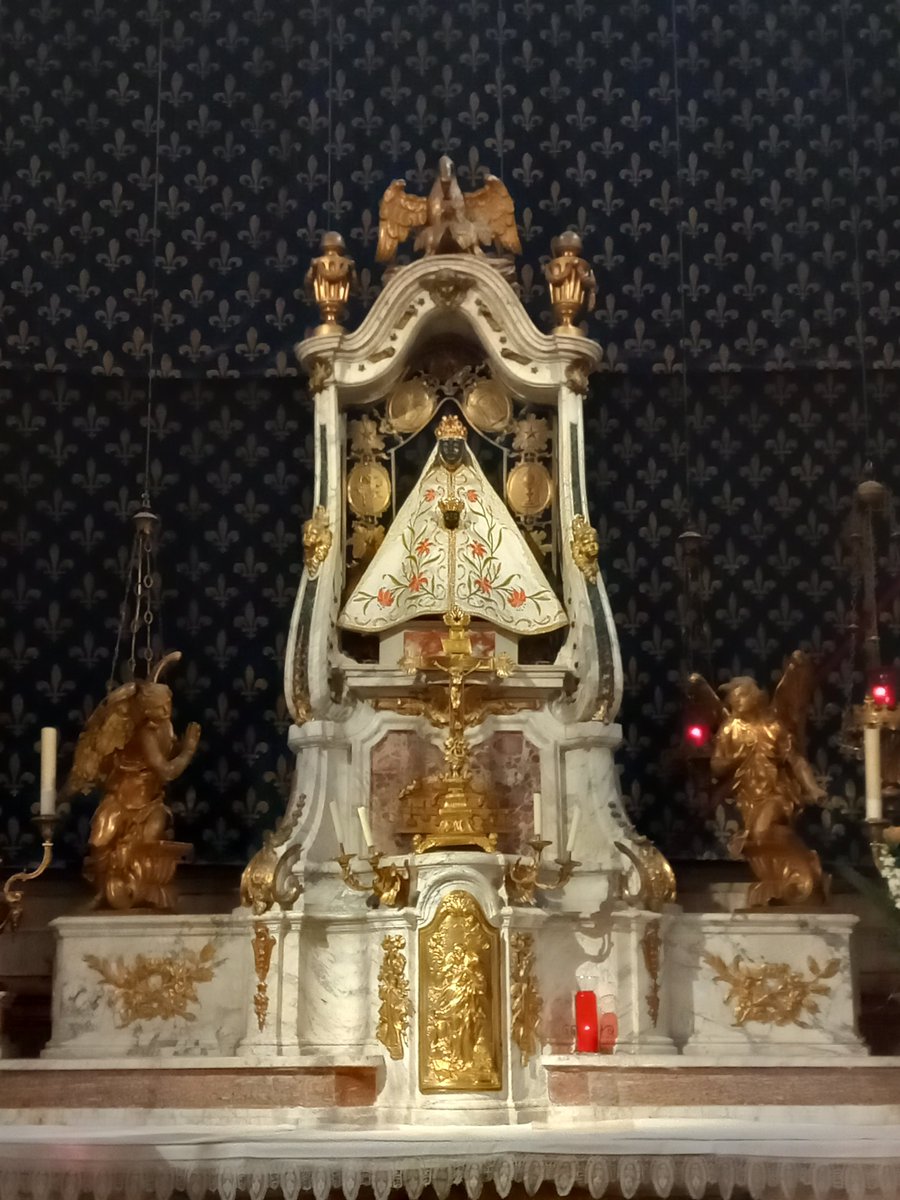 cathedraledupuy's tweet photo. 3ème dimanche de Pâques 
Notre-Dame du Puy 
Cathédrale Notre-Dame du Puy en Velay 
#Pâques #Easter #NotreDame #OurLady #ViergeMarie #VirginMary #LePuyenVelay #CatholicTwitter https://t.co/VLzDUZtqq4