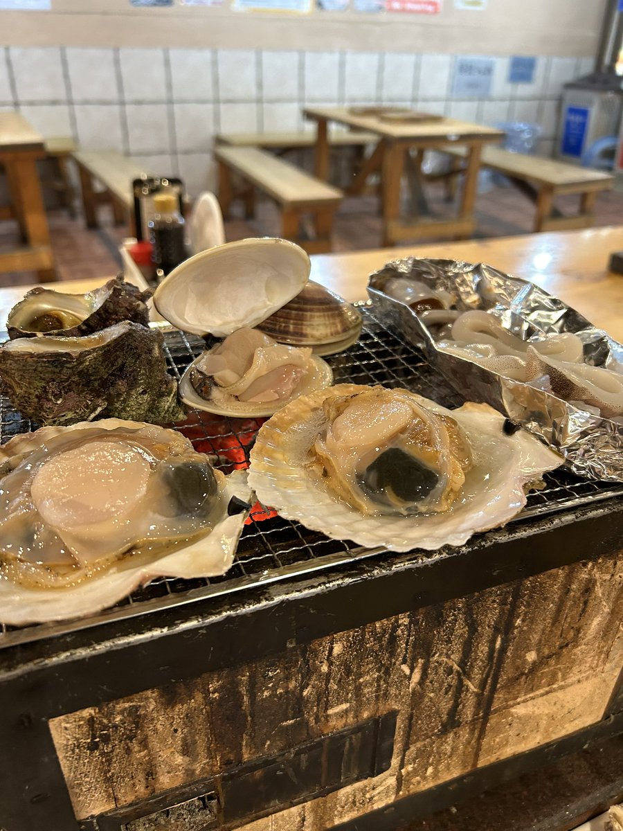 ricaa__08's tweet photo. 八食センター🐟💭🧡
うにが最高に美味しすぎた🥹

#青森#八食センター https://t.co/i6HPbOiQsa