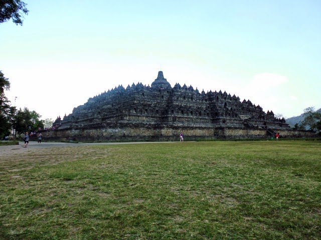 Coleccionandoim's tweet photo. Indonesia - Yogyakarta: Prambanan y Borobudur (13) https://t.co/ToSBLrLIYx https://t.co/1NtkFUFPSq