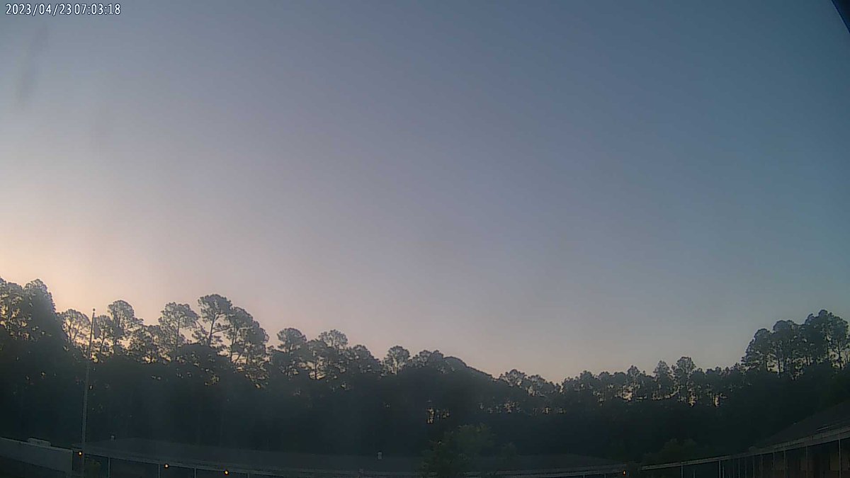 AESWxSTEM's tweet photo. Alachua eSchool at sunrise and it's 60.5 F. https://t.co/S4IRlExWG9