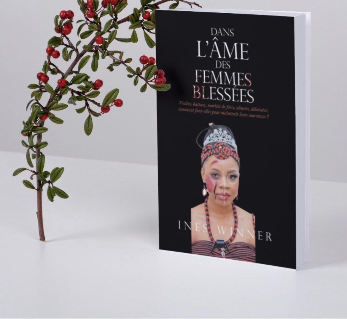 misswinner0's tweet photo. Cette journée mondiale du livre me rappelle mon combat à porter à contribution ma plume pour les nobles causes comme celles de la lutte contre les violences faites aux femmes dont j’ai l’honneur de présenter mon deuxième roman. 
#Women #femmes #GBV #VBG https://t.co/JHzRFfOqnn