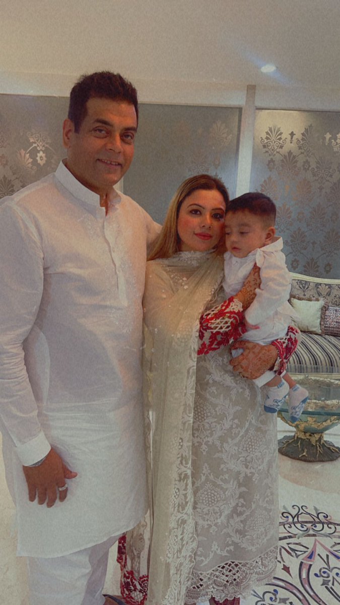 SimiMeer's tweet photo. My baby Azlan’s first Eid!

May the blessings of Allah are always there to protect us from the wrong and bless us with the right. Wishing everyone a lovely Eid!!✨🌙 https://t.co/rdIqCxzocB