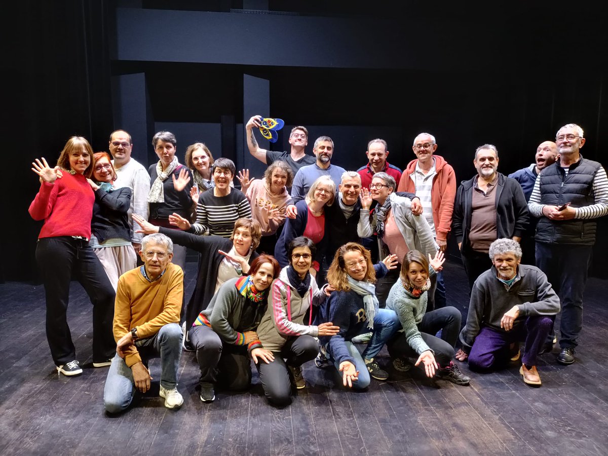 Le chœur académique <a href="/aclimoges/">Académie de Limoges</a> a restitué son travail ce week-end. Passionnante expérience humaine, pédagogique et artistique. Merci à tous les intervenants ! <a href="/DurandC42166305/">Christophe Durand</a>