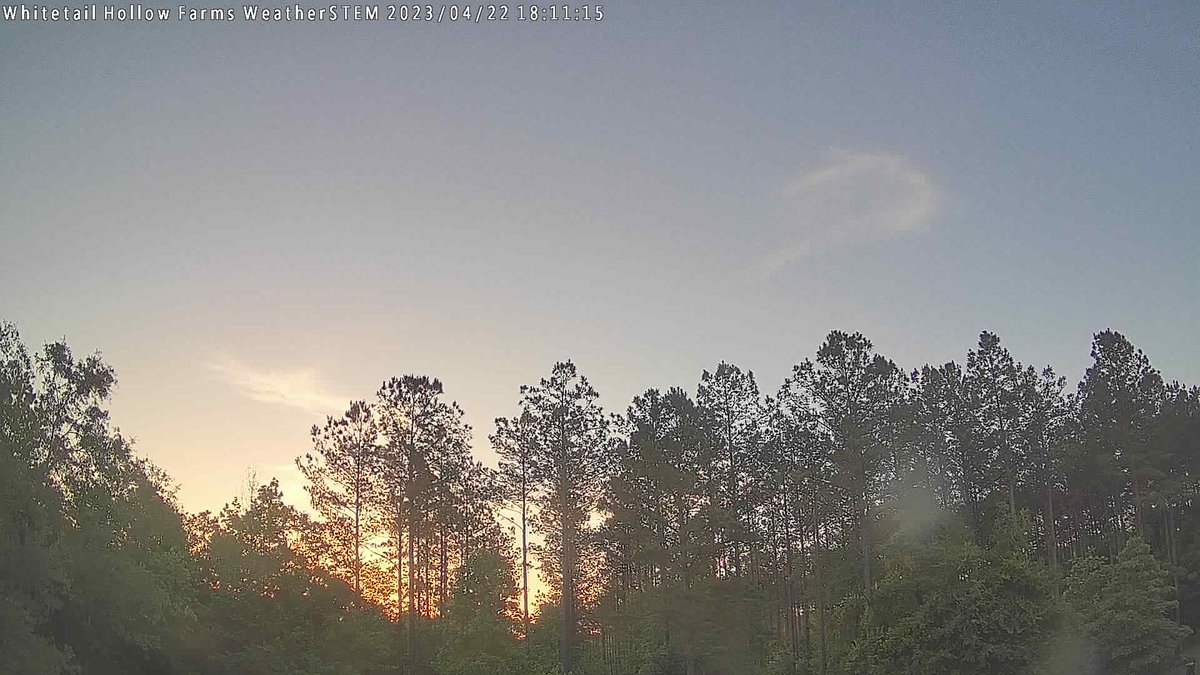 WHFWxSTEM's tweet photo. Whitetail Hollow Farms at sunrise and it's 47.5 F. https://t.co/nJdfiw5NDe