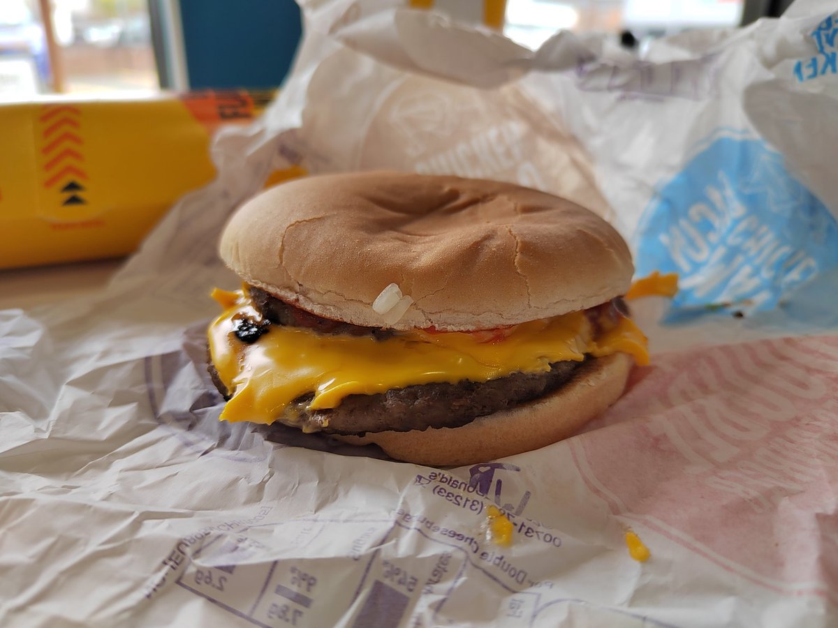 Mr Ellis ☄️ tweet media