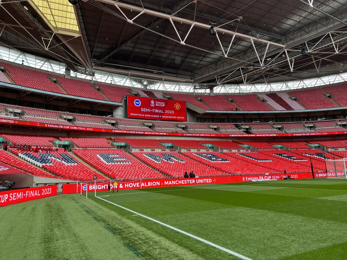 SamHomewood's tweet image. The United end.