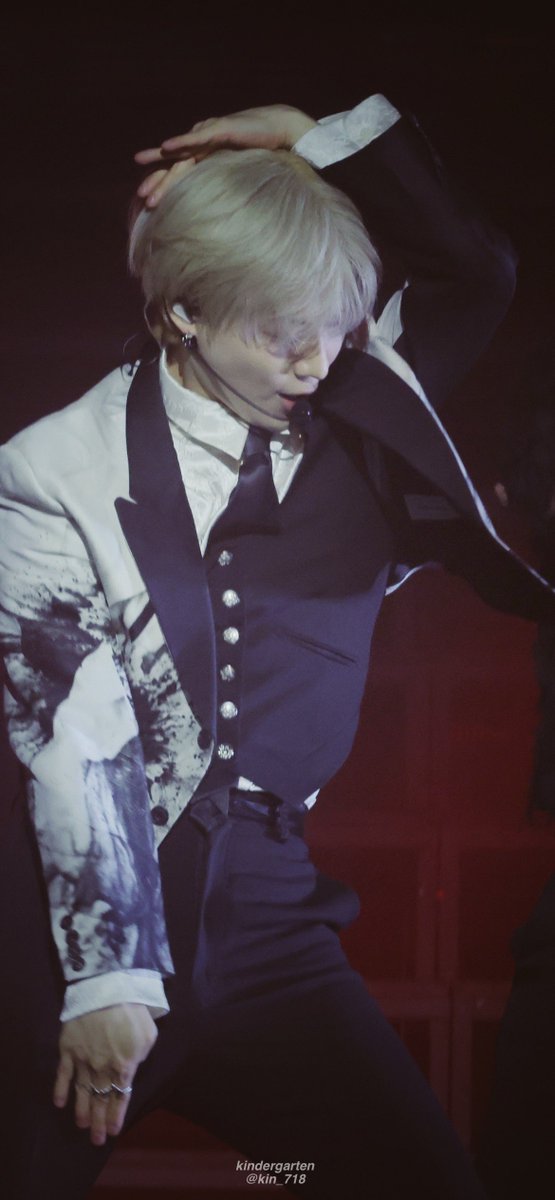 kin_718's tweet photo. 2023.4.22 
TAEMIN RE:ACT 

CRIMINAL

#태민 #TAEMIN #テミン https://t.co/VjS2hZY4Wh