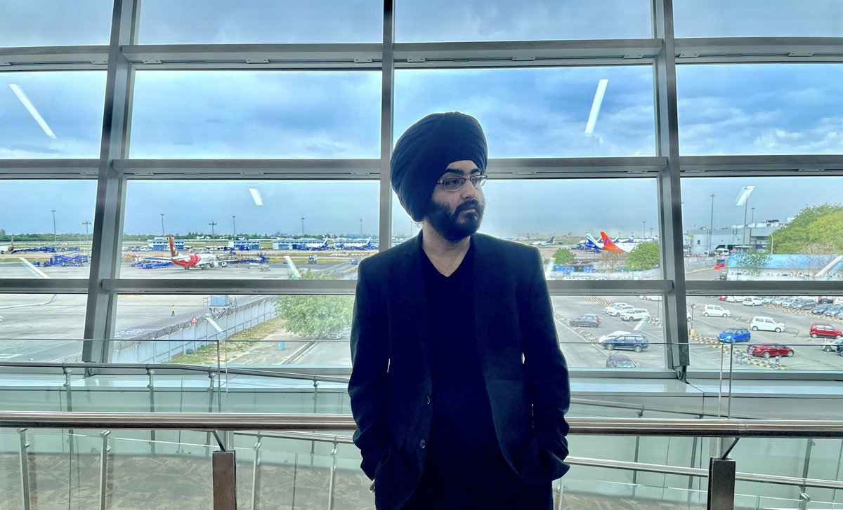 hskalraofficial's tweet image. What time it is? It’s MINE O’ Clock❗️
#onepercenter 
#internationalimmersion