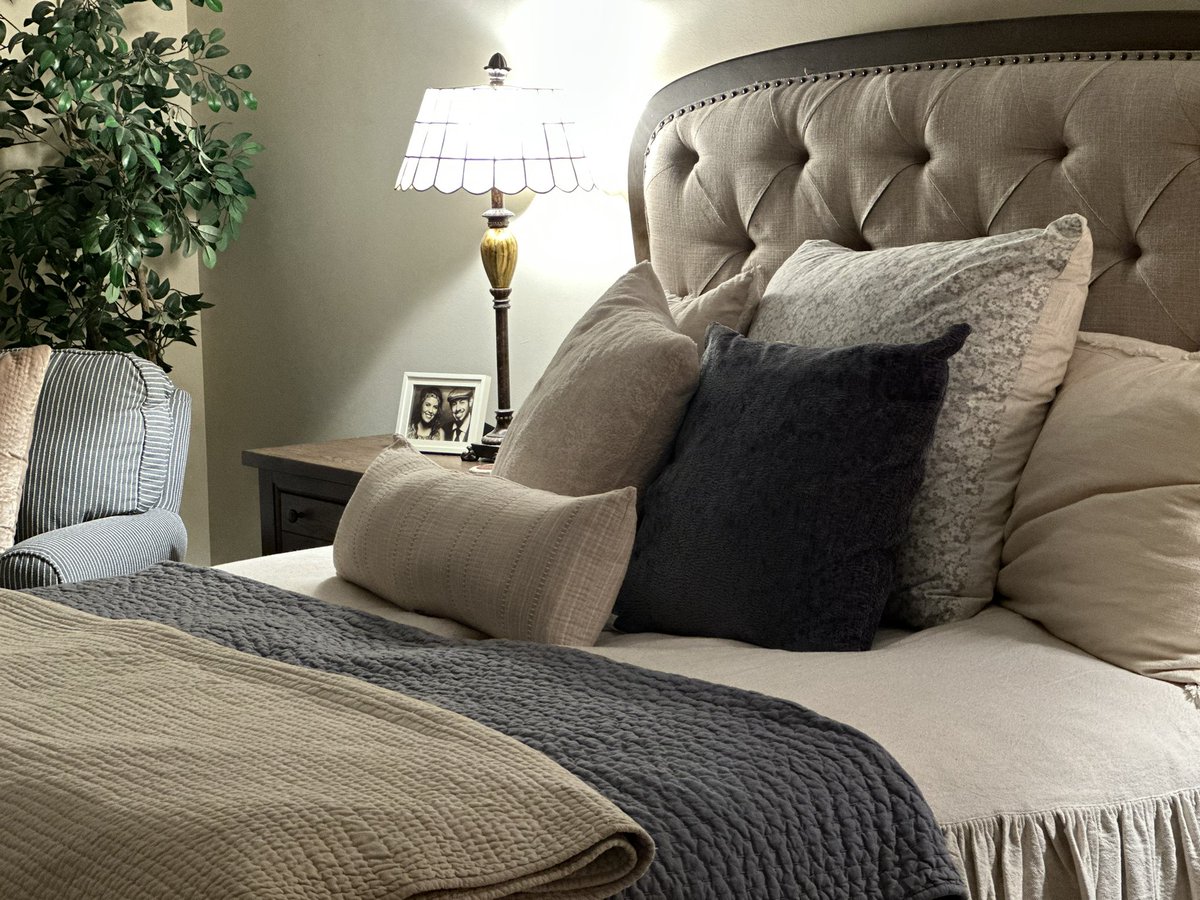 sissi henley tweet media