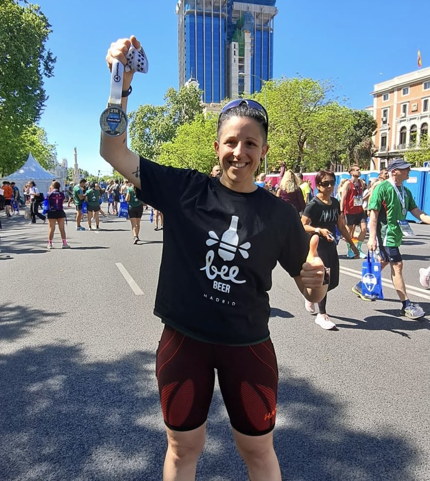 beebeermadrid's tweet photo. THE BEST TEAM🐝

Felicitaciones a Marlene y Mamen, parte de nuestro equipo, por su participación en el #RNRMadrid 🔥🔥🔥

#madrid @RNRmadmaraton #rnrmadmaraton #craftbeermadrid #maratonmadrid #craftbeer #domingo23 https://t.co/emAP7Mb07x