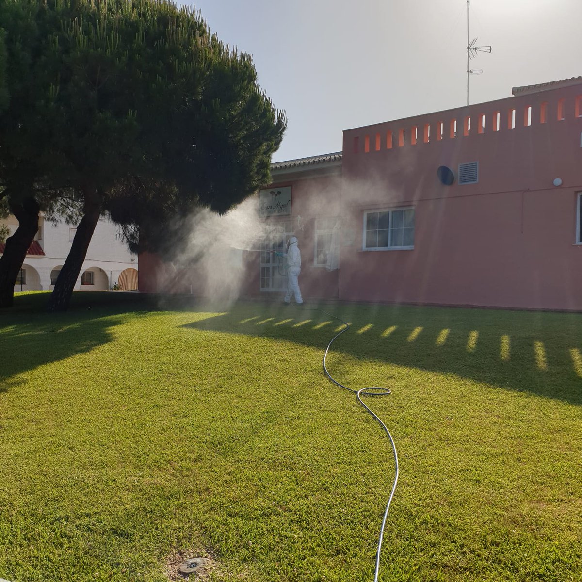 CAMPAÑA CONTROL DE MOSQUITOS

➡ El Servicio de Control de Mosquitos, de la Diputación de Huelva, ha llevado a cabo la campaña de control de estos insectos en el área de Matascañas.