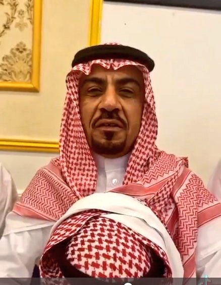 يجهل المرتزقة أدب الفروسية ويفتقرون لأخلاق المقاتل الشجاع.
( نريد خصوماً أبطالاً من طراز الأسير السعودي حسين الحارثي الذي قاتلنا بشجاعة وشرف وأعاد للأذهان صورة الأوائل من فرسان العرب )