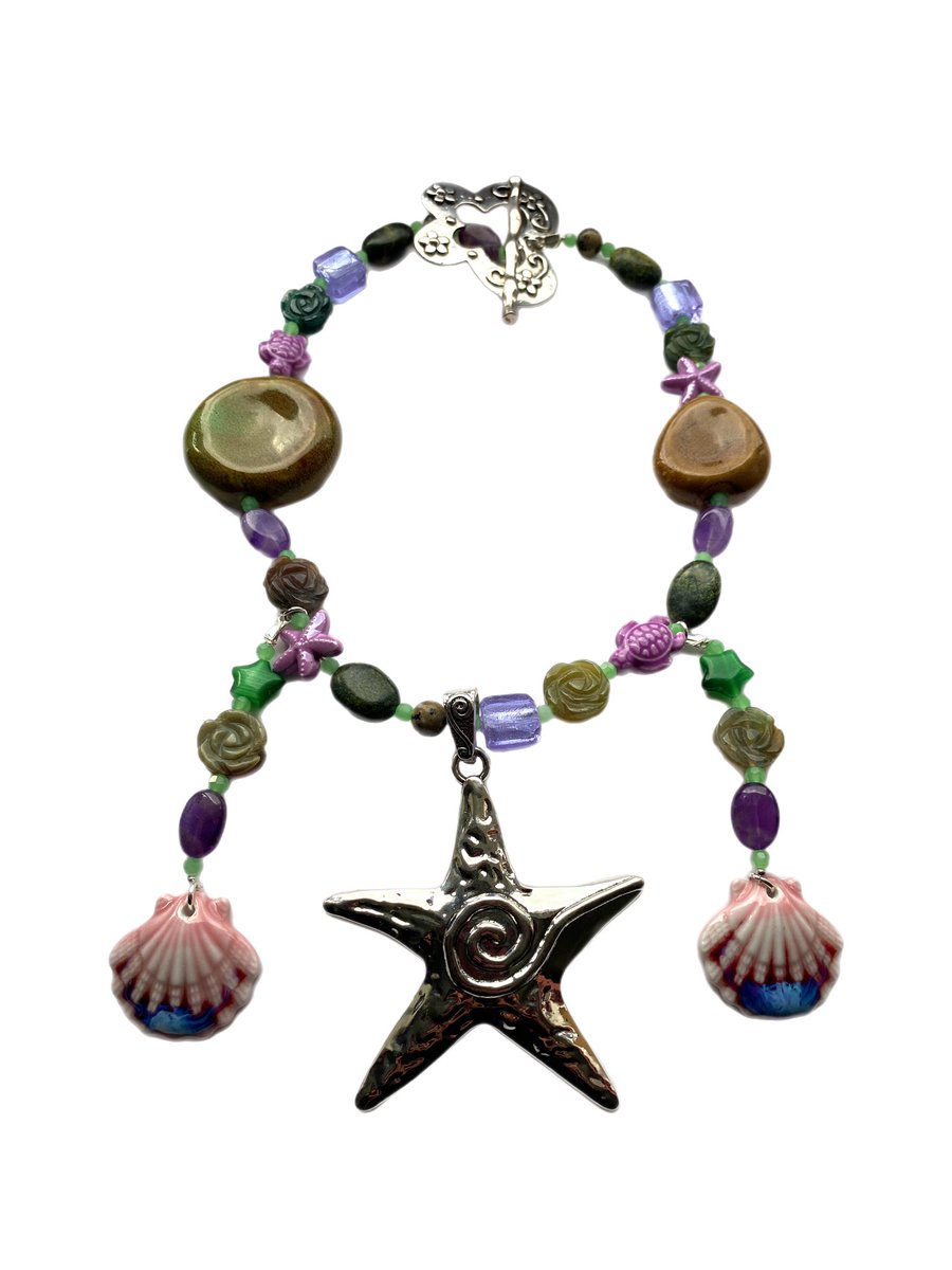 deathbybeads's tweet photo. 🤎🌊In celebration of #EarthDay I’ve made this NEW handmade Y2K inspired Starfish Necklace 🌊🤎 Message me if your interested in purchasing 🌊🤎#Y2K #Fairy #fairytale #fairytale #beach #Shell #StarfishClub #silverearrings #WhimsicalLadies #antique #handmadejewelry #Sustainability https://t.co/fmqzloPnsB