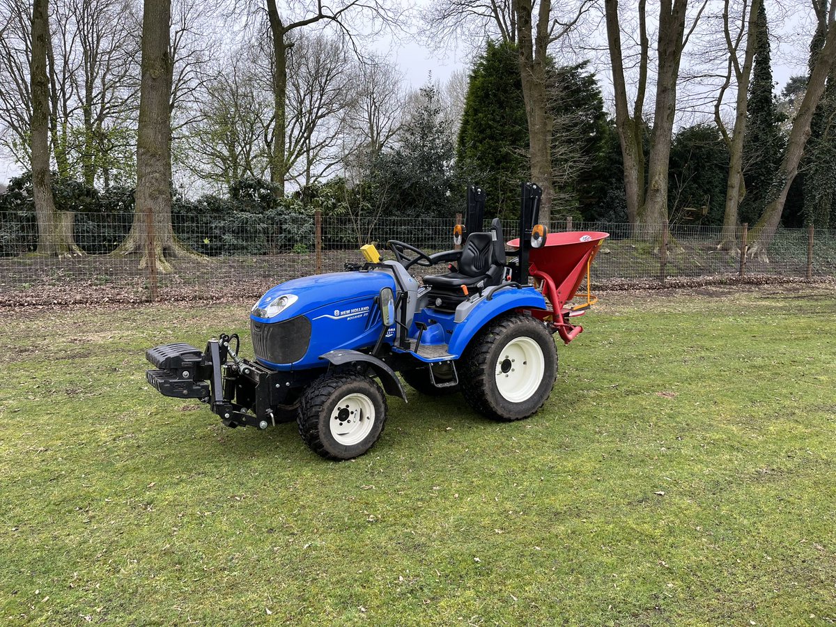 Eindelijk beetje los op de #akker #oogst23 een begin kunnen maken. Nu denk zomer tot oktober na al die regen.