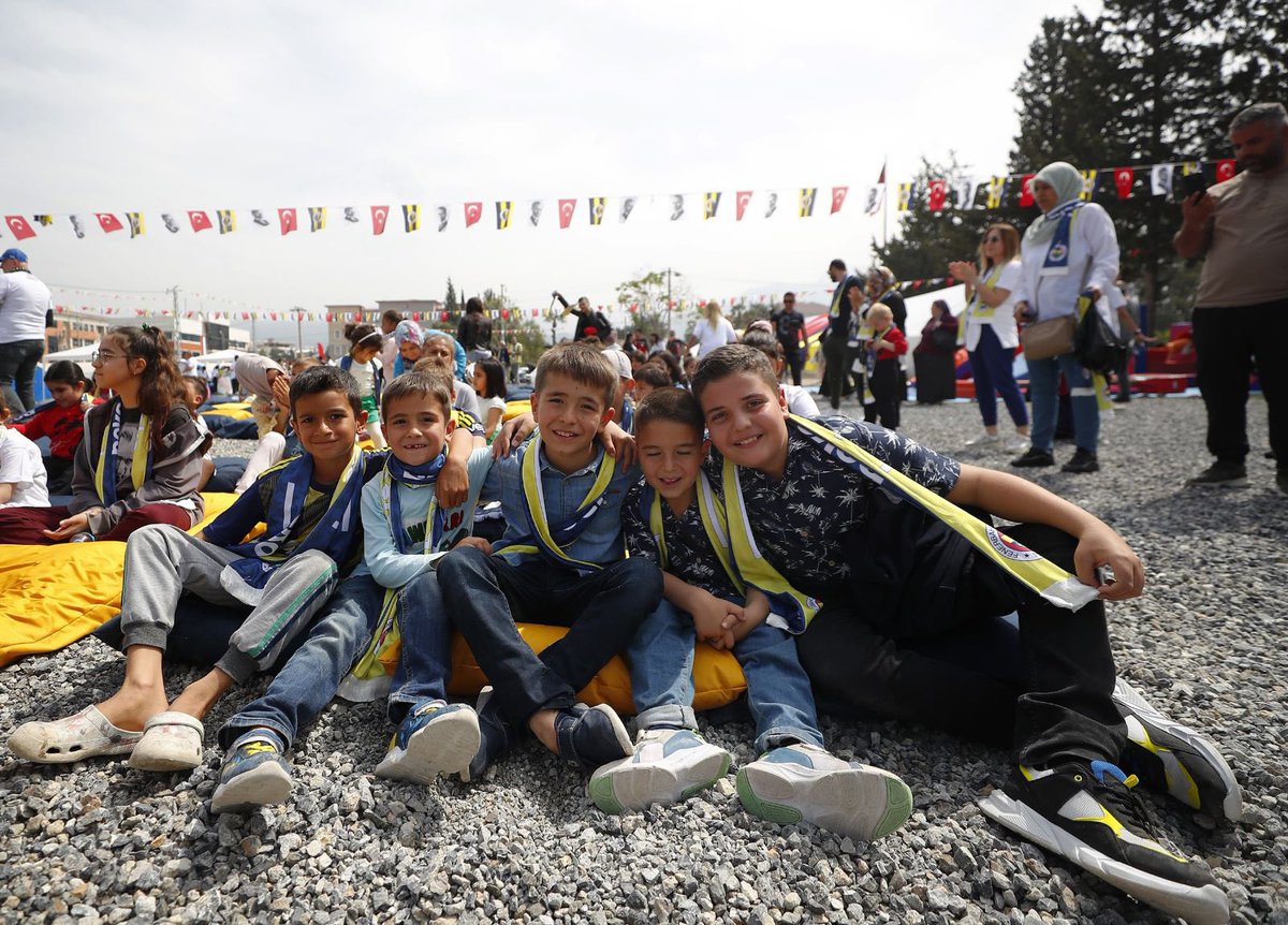 Tüm renklerimizle siz hep mutlu olun çocuklar 🙂 

📍 Hatay Dörtyol