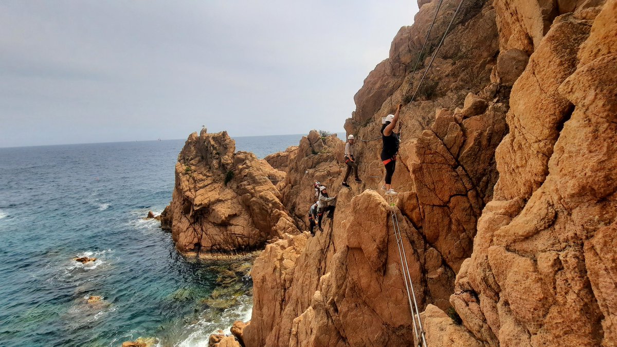 preetivyas_'s tweet photo. pre-chi warm up in Catalonia☀️
Climbing while having acrophobia is one way to learn about #affectregulation mechanism. Noticing all stages of the process model! @acm_chi #sigchi
Want to go for a short runs, long walks, or bike rides to catch a breather during CHI? hmu! 🍃 https://t.co/rcormLyrcG