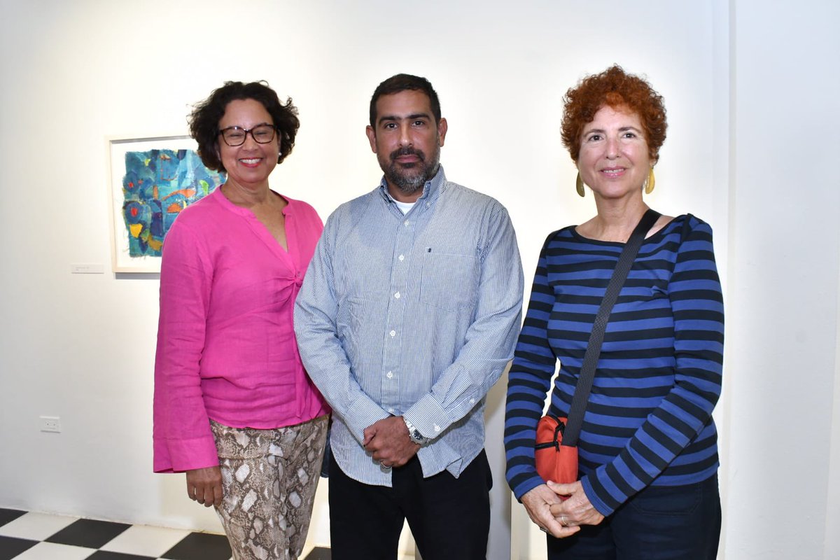 EEmergente's tweet photo. Agradecemos a todos los que nos acompañaron a la apertura de Serie de Exhibiciones Inmersivas , con los artistas Blanca Cebollero, Ludwig Medina y María Dolores Rodríguez. 
#seriedeexhibicionesinmersiva 

#BayamónDistritoCultural
#BayamónEsArte

#espacioemergente
#museo https://t.co/OGVVGuWOpZ