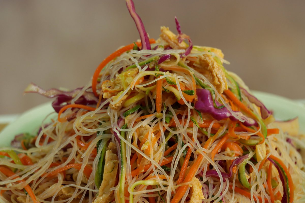 BodianLife's tweet photo. Japanese Glass Noodle Salad(Harusame Salad)- simple and fast to make.
Watch the Full Video: https://t.co/M9RM3G5iBz 
#noodle,#salad,#noodlesalad https://t.co/8jkh9hgrrP