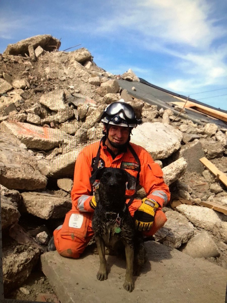 _RobNorman's tweet photo. 🌈 🐾 Heartbreaking news this week that former @WMFSTechRescue and @UK_ISAR_TEAM search dog Mac, has crossed over the rainbow bridge. 
The thoughts of both teams @WestMidsFire are with Pete and the family at this time. 🐾🌈 https://t.co/vZHRMJLpzU