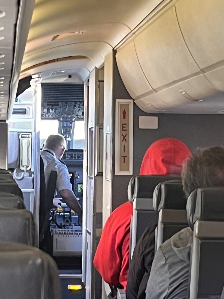 rawls06's tweet photo. Let’s go! I’m pretty sure this is a paper airplane. I don’t have leg room. I’m 5’5ish and don’t have leg room. The pilots is two row up. I may have to land this thing….. stay tuned. #vectorvictor https://t.co/Y8e4rr79rH