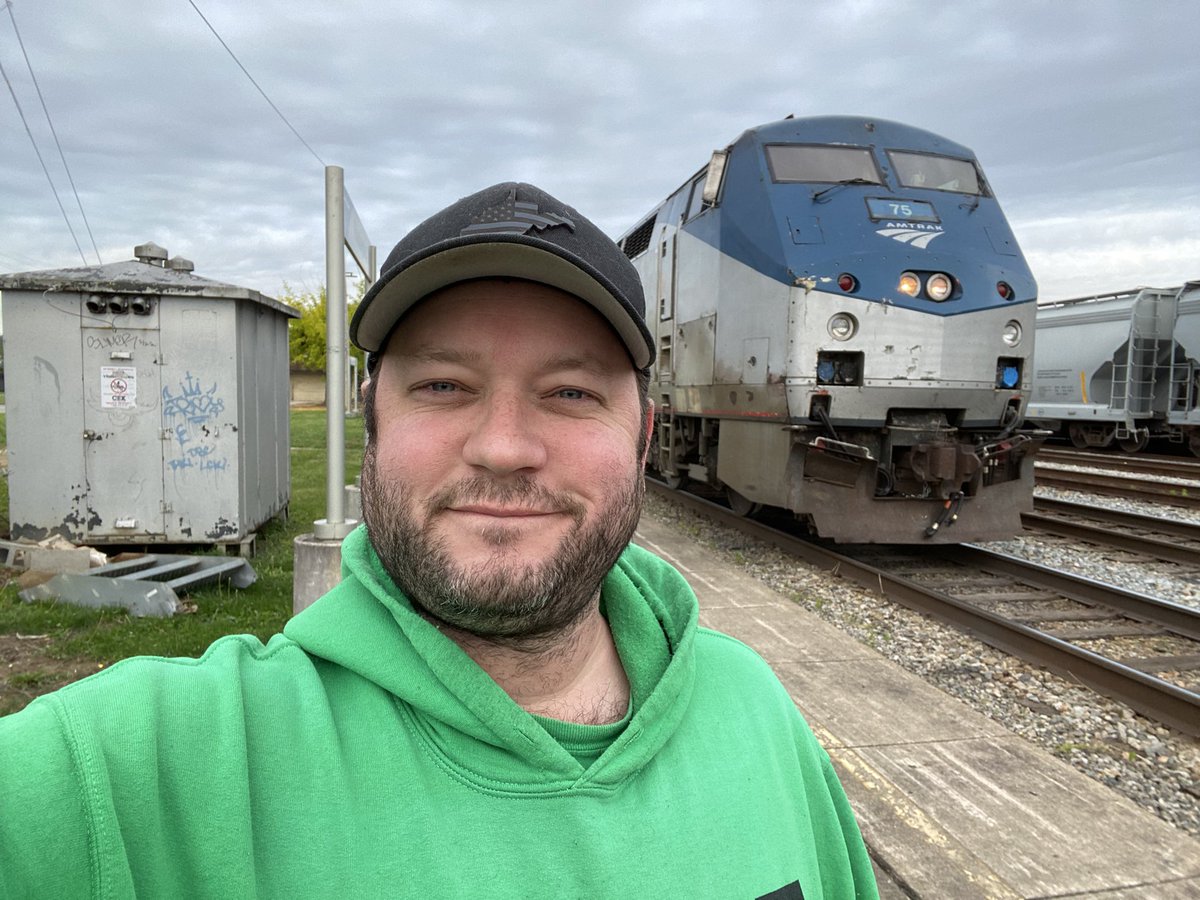wv_funnyman's tweet photo. Seeing off Cardinal #50 to NYC this morning from the #HuntingtonWV Amtrak Station. https://t.co/Sb1ClavbDH
