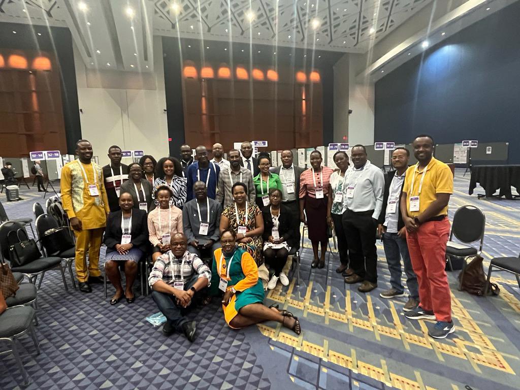 Yanga_md's tweet photo. Some of the wonderful people I got to connect with at the #IPVC2023Reunion. My favorite was (F4): Africans leading groundbreaking research in Africa! 🙌🏾 https://t.co/yoPTtzMs1J