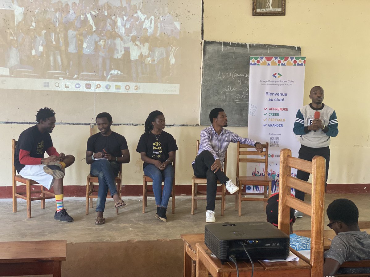 JamboWorld's tweet photo. #SST10 Semaine de la Science et des Technologies par #JamboWorld dans la Province du Sud-Kivu ville de Bukavu plus précisément à l’ISP-Bukavu avec la collaboration du Club des étudiants développeurs @GdscIspBkv 
#LEARN #CREATE #DEVELOP 
#CommunityConnect #ScienceIsFun 
#Science https://t.co/dNoKcBJf2y
