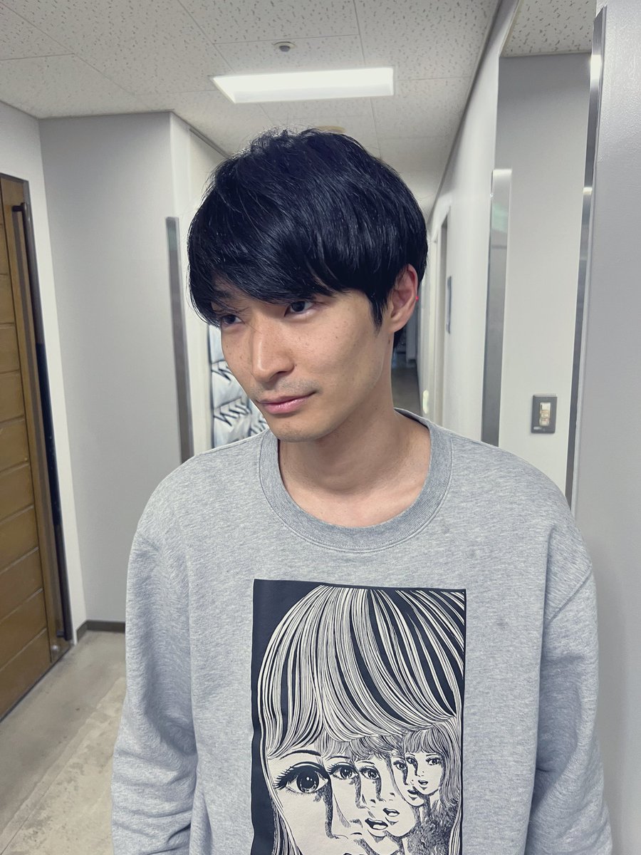 谷口が会った途端に 今日は凄く格好良いと大絶賛 写真をたくさん撮っ