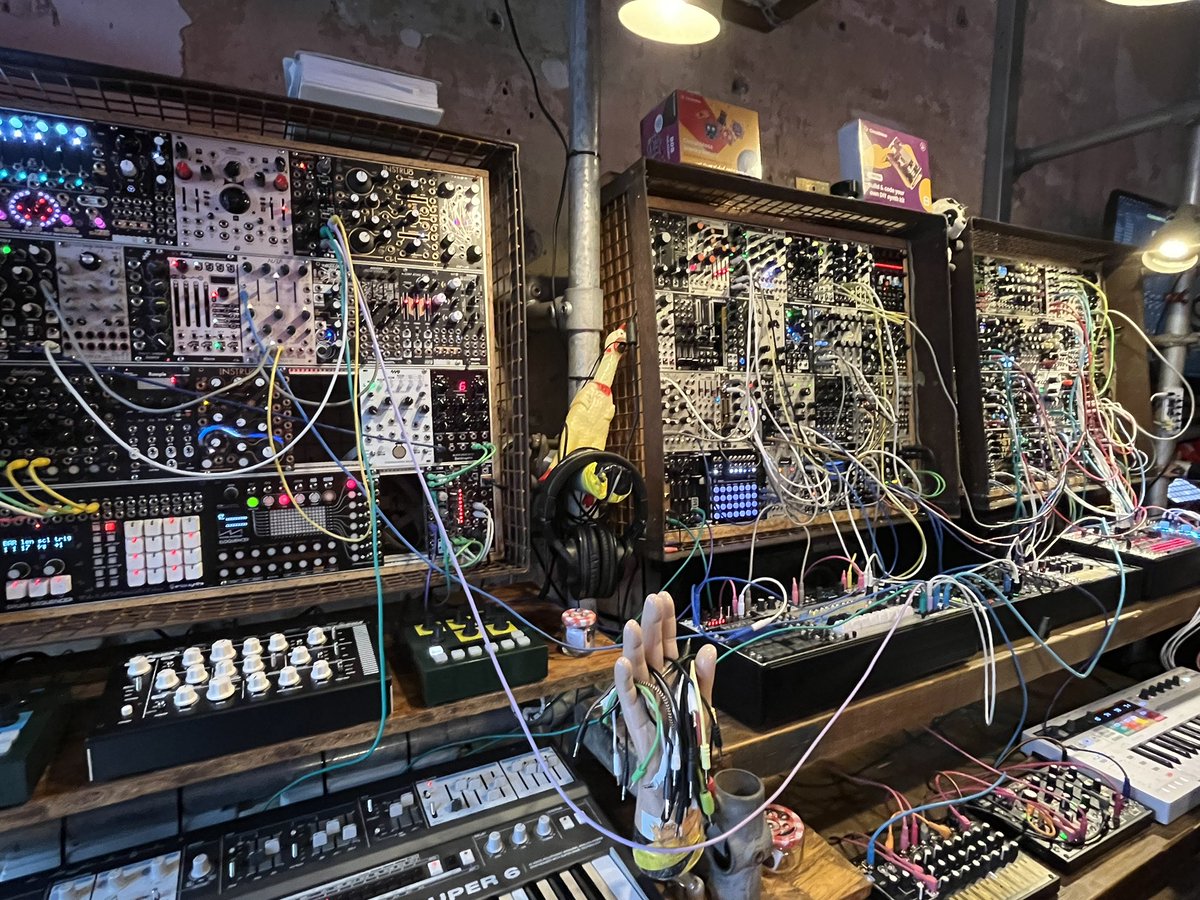 Hut-181 (@hut_181) on Twitter photo I had the pleasure of meeting Ben at <a href="/ElevatorSound/">Elevator Sound</a> yesterday. What an awesome gem in the heart of Bristol. I could very easily loose my kids’ inheritance in places like this 😇 I had the pleasure of meeting Ben at <a href="/ElevatorSound/">Elevator Sound</a> yesterday. What an awesome gem in the heart of Bristol. I could very easily loose my kids’ inheritance in places like this 😇