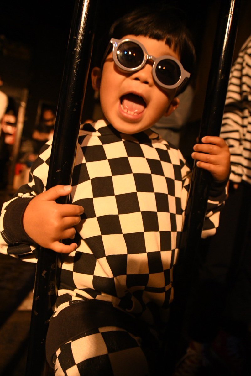 HijikimaruTaebe's tweet image. Swim in the JAM

ジュディアンドマリーの大海原、
みんなで必死に泳ぎました😊

憧れていたCBへ
やっぱり大好きなジュディマリで、
みんなで連れてってくれてありがとう！

@zuruo2 さん、お写真ありがとうございました

#ステレオ全開ズ #黒帯 #KiCo #イカれたラブマシーンズ