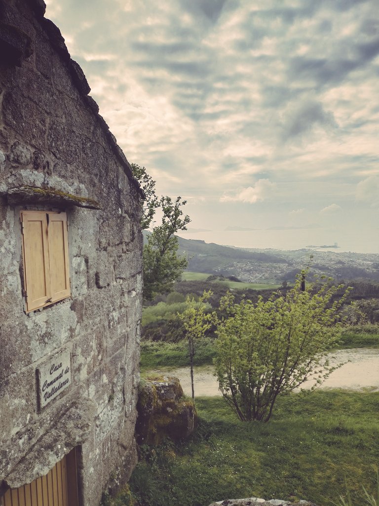 loves_galicia's tweet photo. 📌 Monte Alba
Bo día tuiteirxs #vigo #galicia #riadevigo #montealba #galiza #fainoengalego https://t.co/otF8eoxSTd