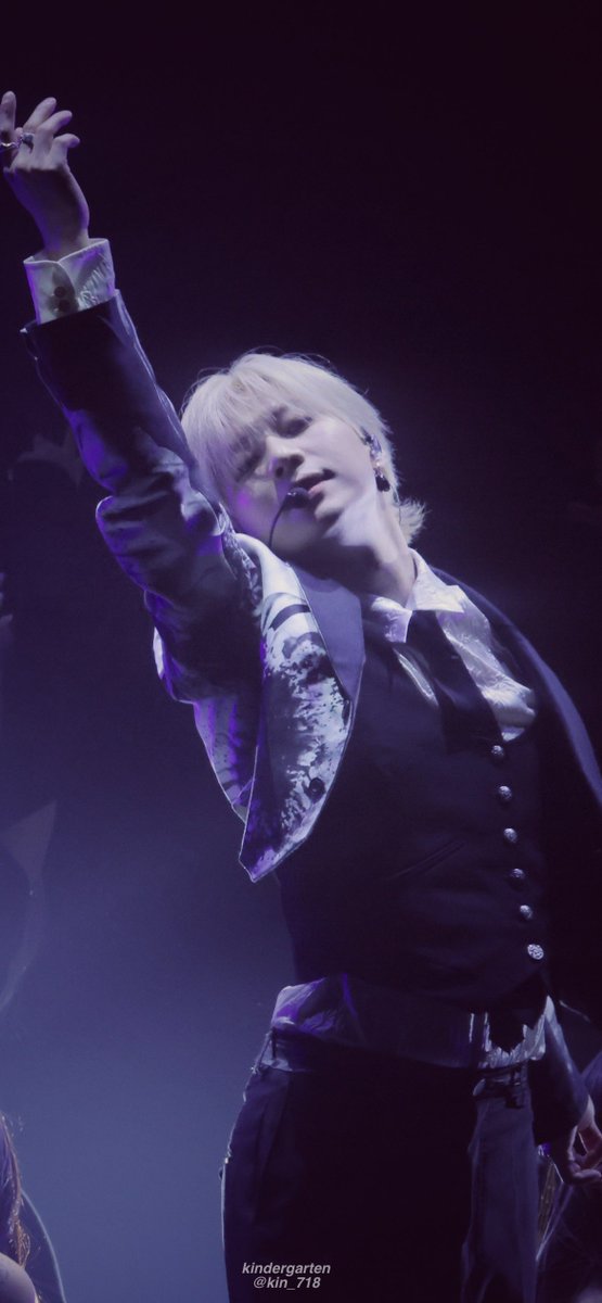 kin_718's tweet photo. 2023.4.22 
TAEMIN RE:ACT

BLACK ROSE

#태민 #TAEMIN #テミン https://t.co/HozyGgLnXt