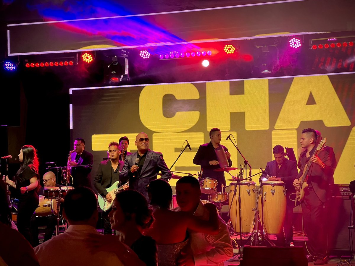 chatellaoficial's tweet photo. #AboutLastNight Noche espectacular disfrutando en un lugar único y de la elegancia del amor ✨🍾  #SeguimosGozandoVaya ⚡️ 

#TeamChatella #Chatella #Tropilatino #Wedding #Boda #RestrepoMeta #Villavicencio https://t.co/bpvP4EmOgo