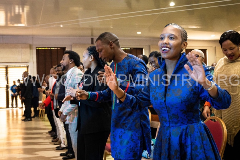 ApostleDavid_'s tweet photo. The Bible instructs all of us to go into the business of praise; when we do that our praise will turn into prayer and our mourning into dancing.

Praise the Lord for He is good. https://t.co/tNhe1Tsmob