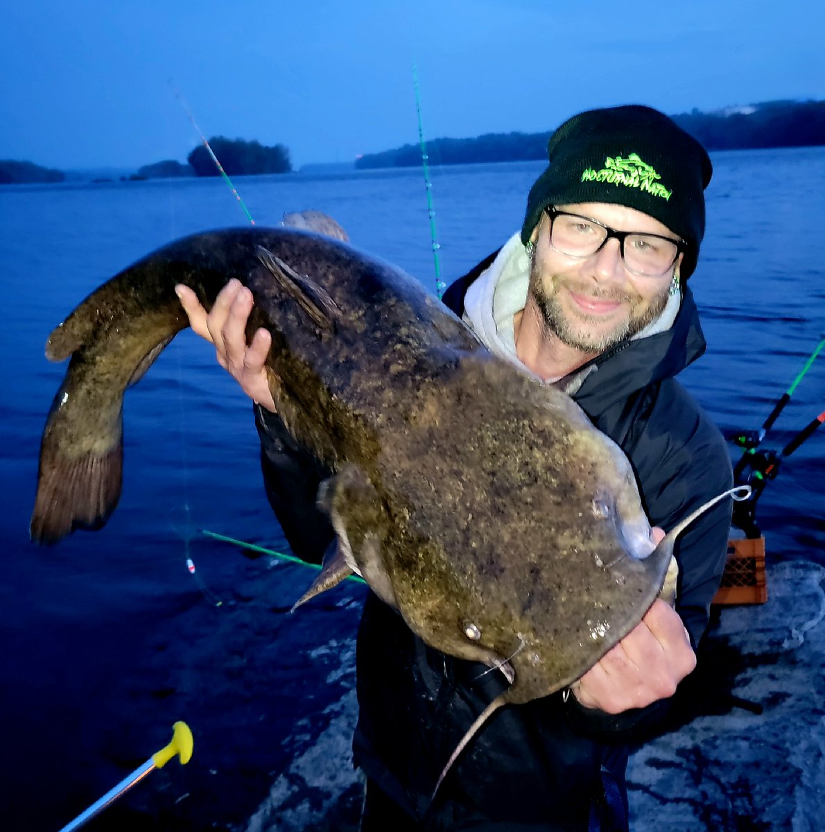 SusQFlats's tweet photo. Friday night trip with @regretsown Caught 19 fish total. Biggest was just under 30lbs #Susquehanna #fishing #flathead #catfish #slipperyrock #stiffbreeze #bagnaps #rodrecovery #fingerslit #wetlegs #midnightswim https://t.co/4SdcZsbK3q