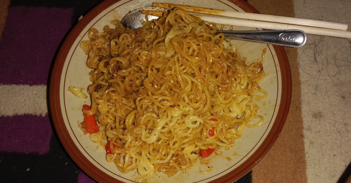 coba tebak ini berapa bungkus?? yang jawab 3 berarti bener