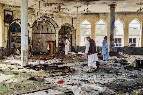 HazaragiMusic's tweet photo. فراموش نکنیم!
پارسال، در ۲۱ اپریل ۲۰۲۲، در نتیجه یک حمله هدفمند، سازمان‌یافته و نسل‌کُشانه بر «مسجد سه دکان» واقع در شمال روضه در شهر مزار شریف، بیش از ۵۰ انسان هزاره کشته و بیش از ۱۰۰ تن دیگر شان زخمی گردیدند.
#StopHazaraGenocide https://t.co/IYVX7FnTUa