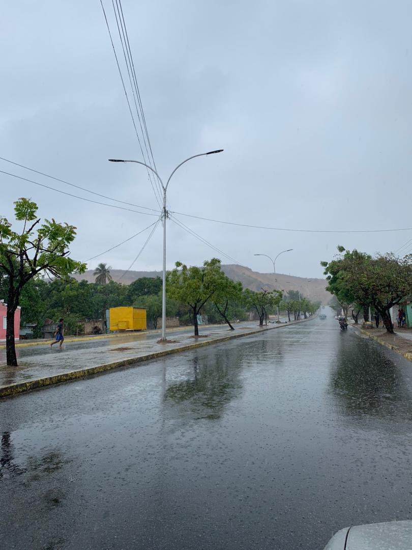 PrensaOrienteVE's tweet photo. #Sucre | Varios sectores de Cumaná se encuentran sin servicio eléctrico tras las lluvias registradas en las últimas horas. 

De acuerdo a reportes ciudadanos están #sinluz : 

- Cantarrana 
- La Llanada 
- Parte de Brasil 
- Urb. San Miguel 
- El Tacal 
- Barbacoa 

#23Abr https://t.co/gZQfIeS9Rg