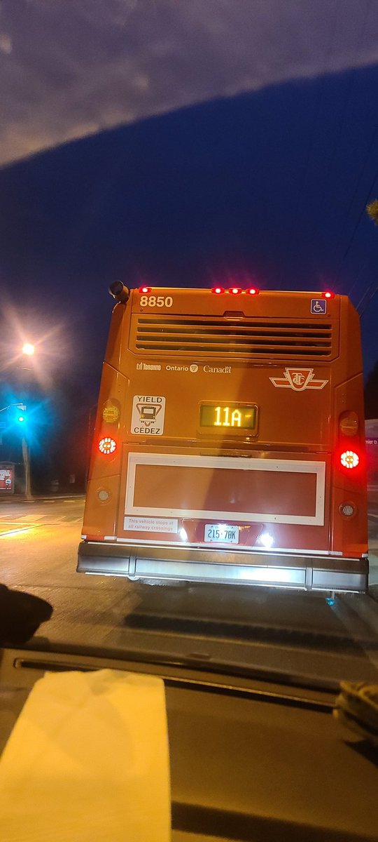 Renoversity's tweet photo. @TTCNewsroom 
Why are TTC busses doing 80 kph  in 50 kph zones?
Are they equipped with magical brakes to stop these massive 30 thousand pound vehicles on a dime? 
This isn't the first time I've seen this. https://t.co/5Xb4M8HFzD