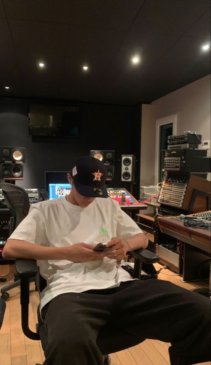 feitan. (@cqabars) on Twitter photo 